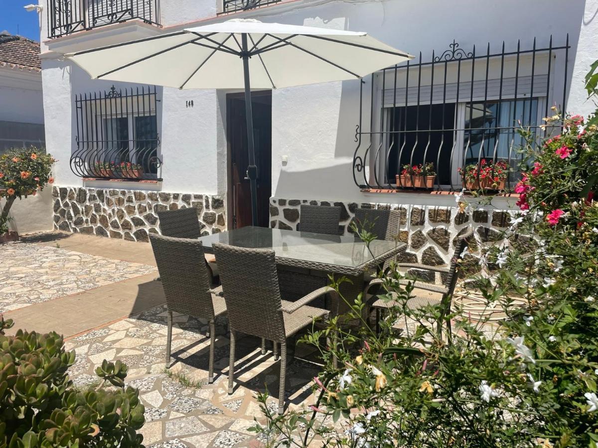 Casa 1ª Linea De Playa Benajarafe Apartment Exterior photo